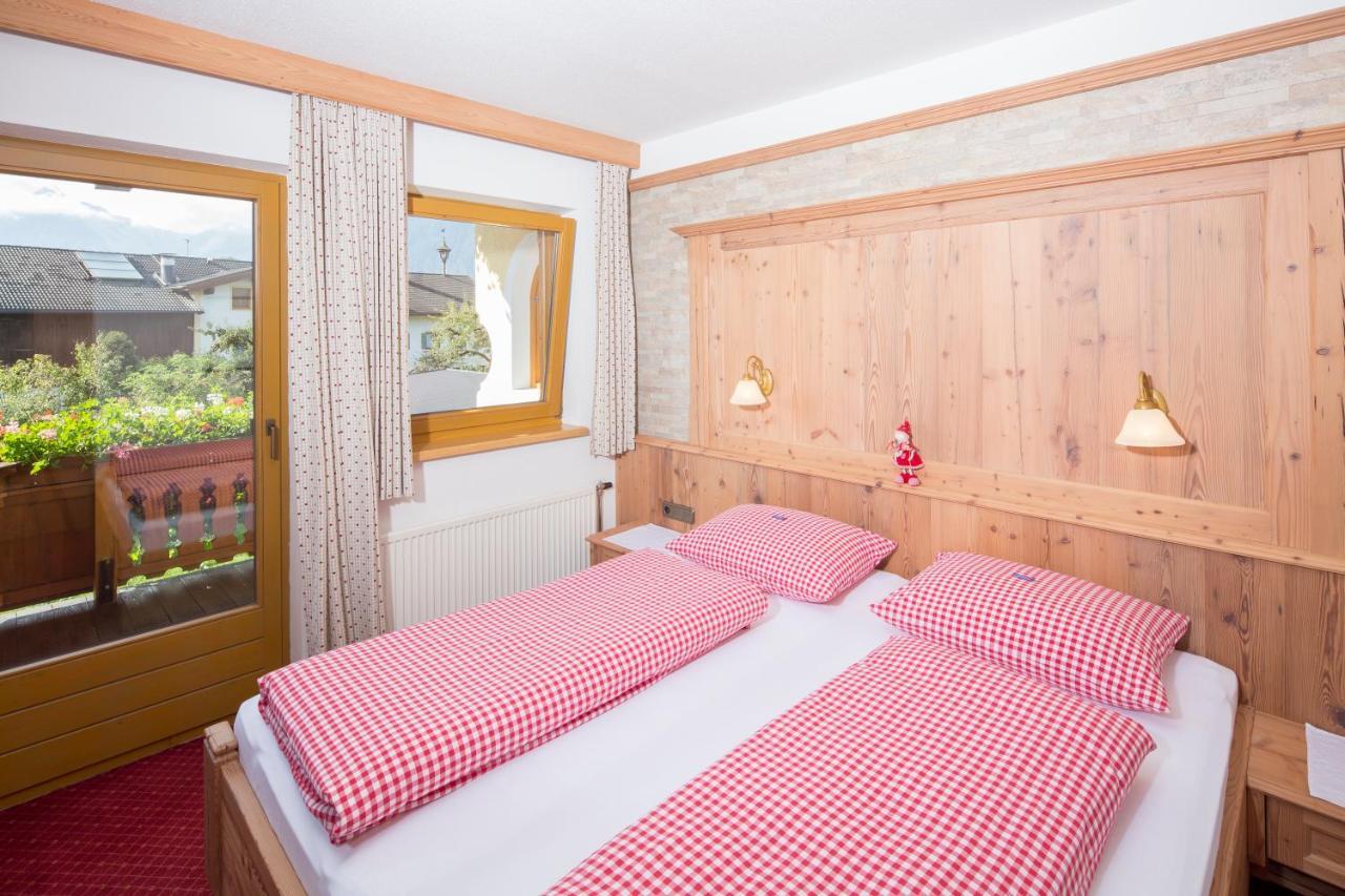 Landhaus Greil ライト・イム・アルプバッハタール 部屋 写真