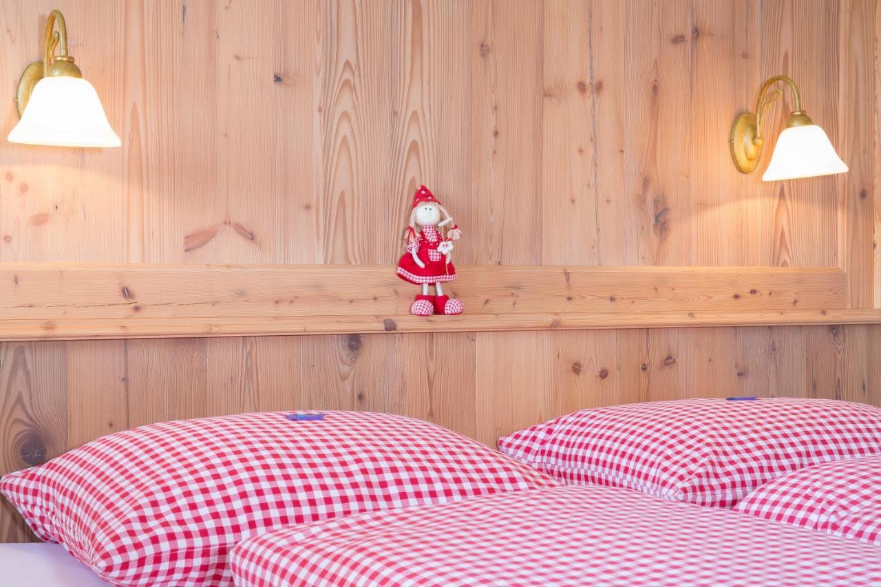 Landhaus Greil ライト・イム・アルプバッハタール 部屋 写真